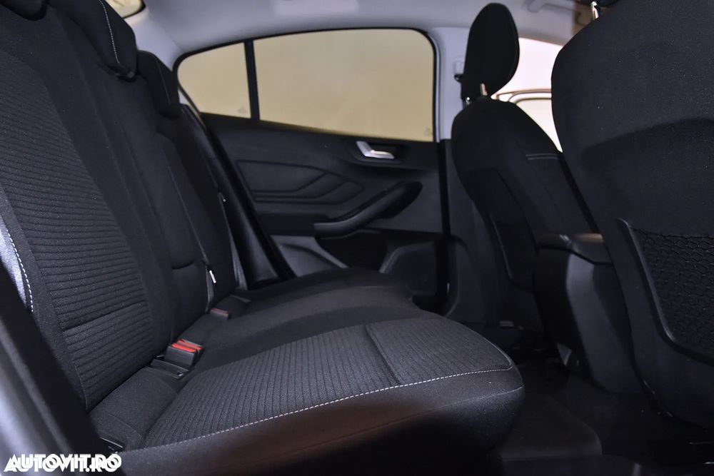 Ford Focus 1.0 EcoBoost Titanium Business - 11