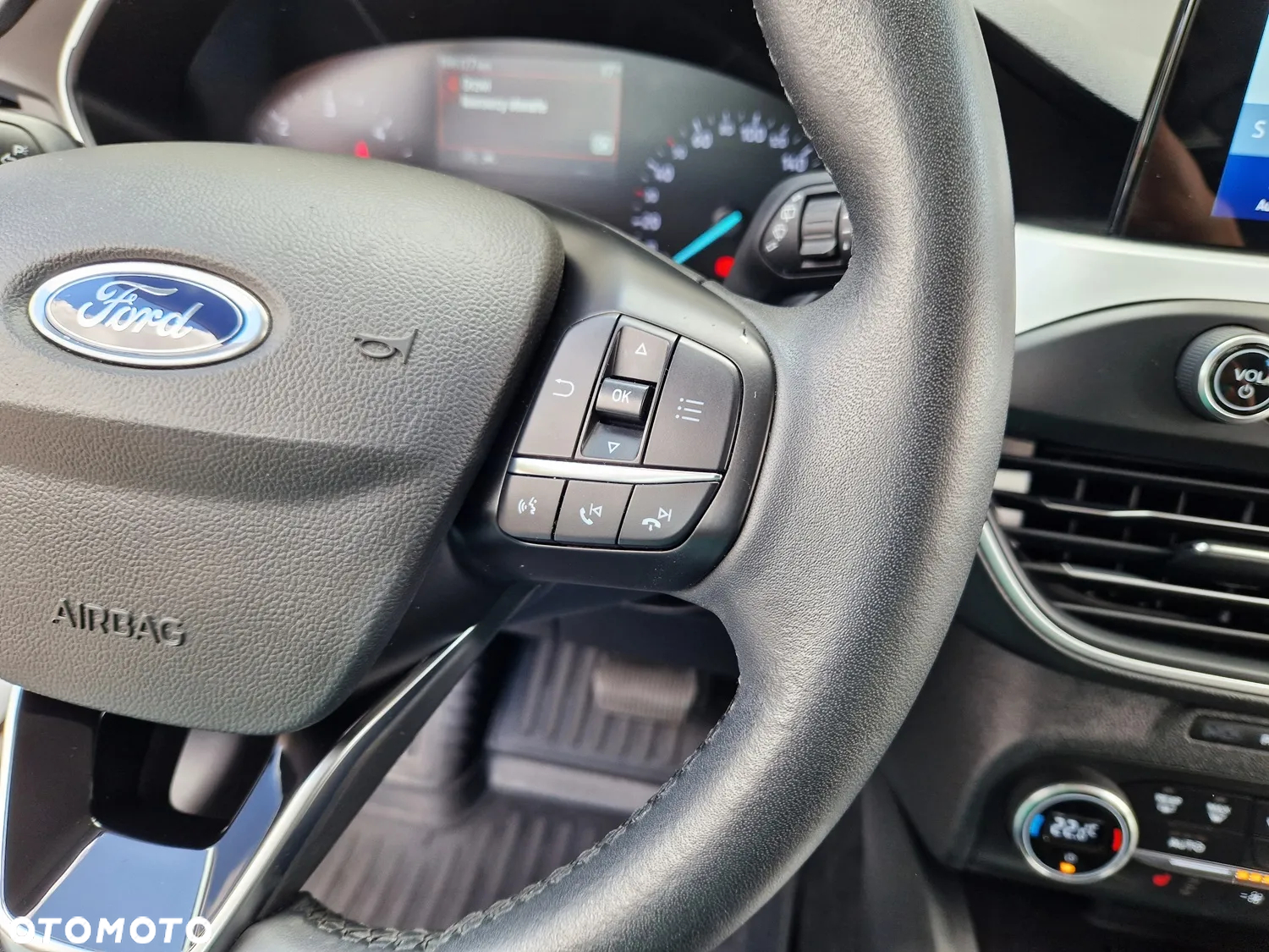 Ford Focus Turnier 1.5 EcoBlue Start-Stopp-System COOL&CONNECT DESIGN - 28