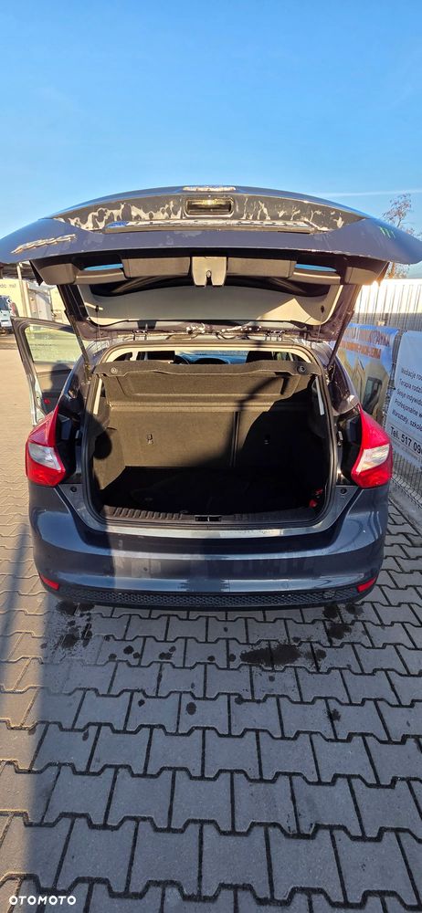 Ford Focus 1.6 Ambiente - 9