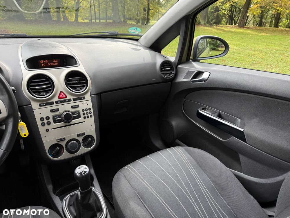 Opel Corsa 1.4 16V Innovation - 23