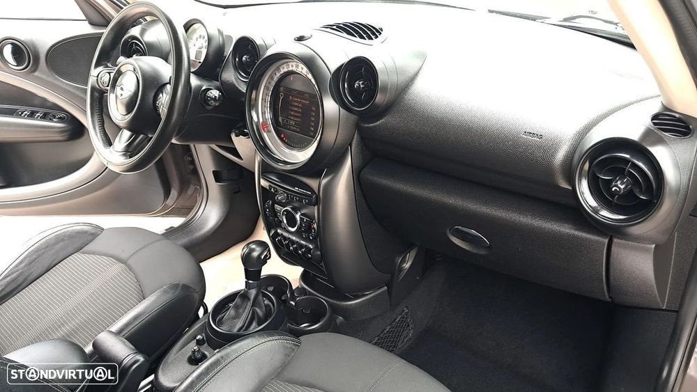 MINI Countryman Cooper SD Auto - 14