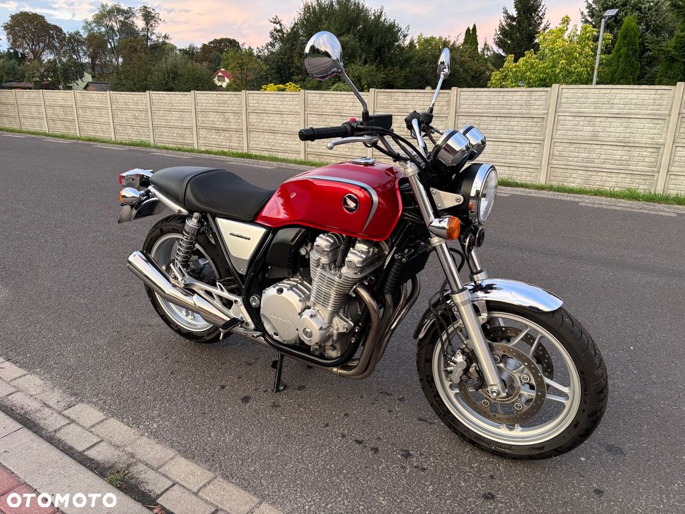 Honda CB - 11
