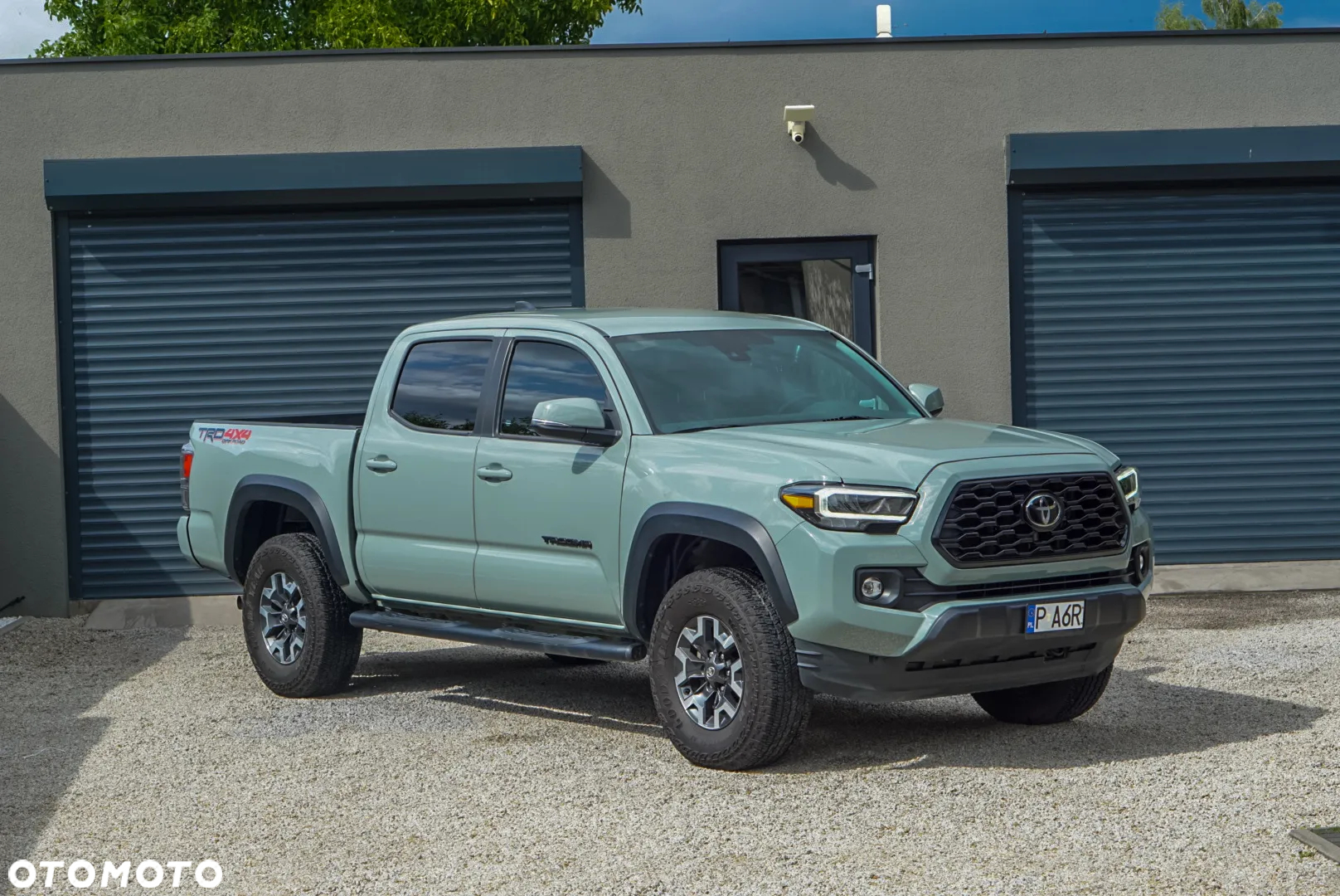 Toyota Tacoma - 2