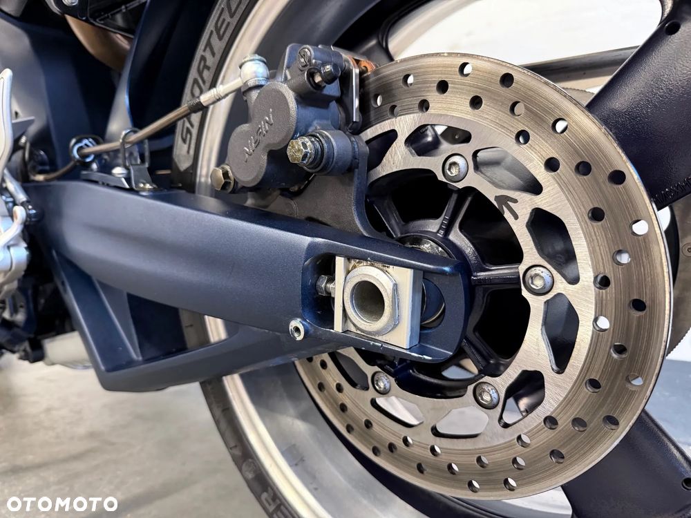 Yamaha MT - 17