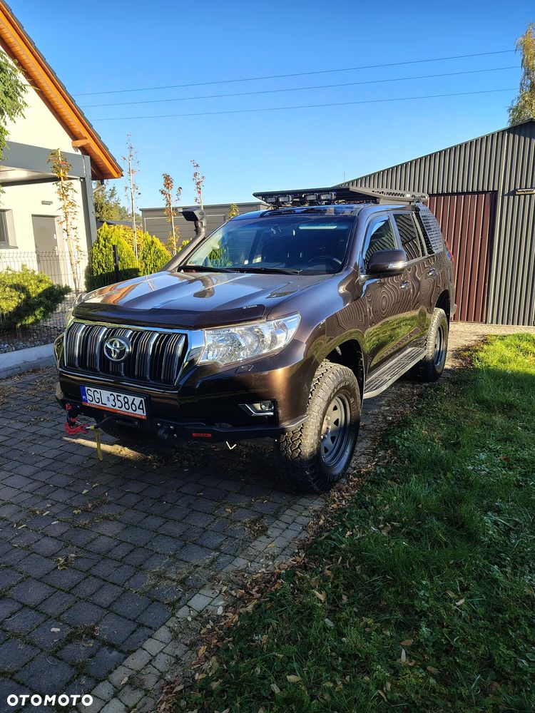Toyota Land Cruiser 2022 photo 2