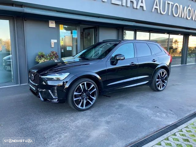 Volvo XC 60 2.0 B5 R-Design AWD - 4