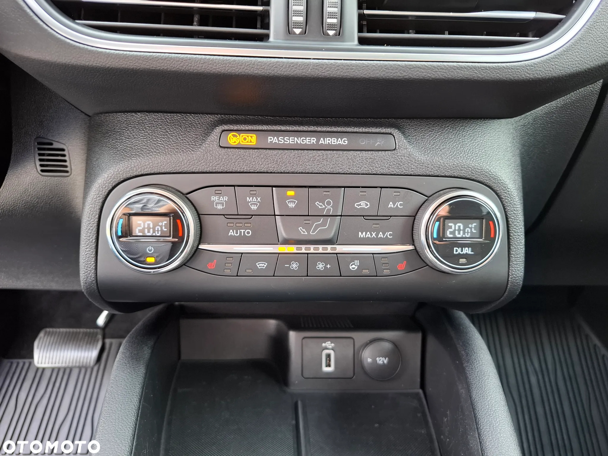 Ford Focus 1.0 EcoBoost Titanium - 17