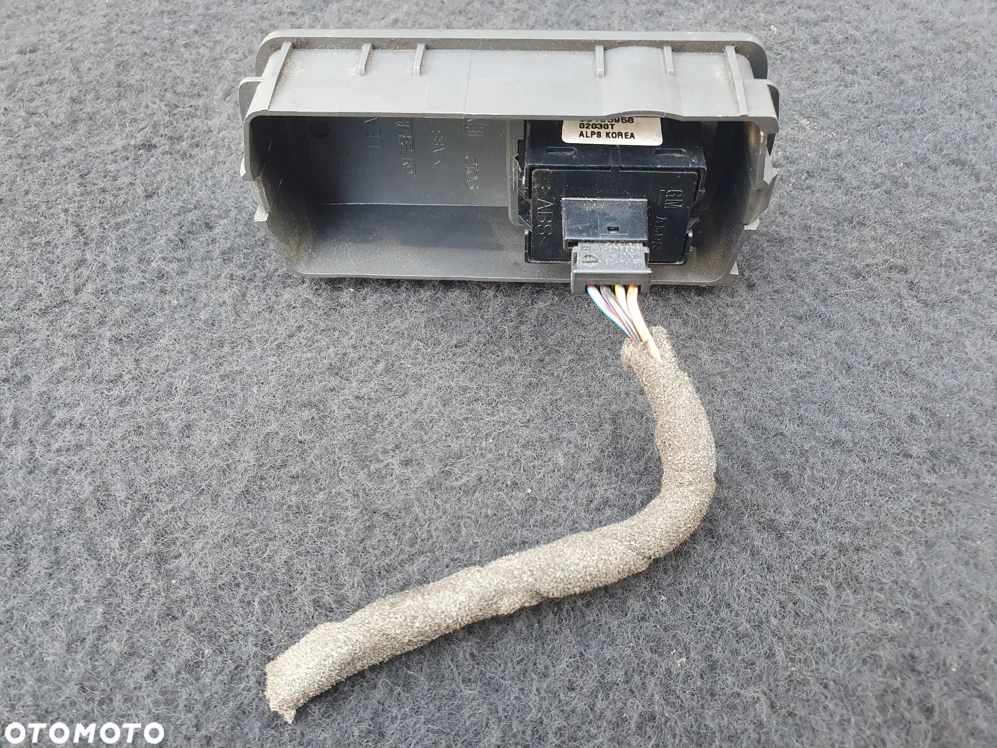 PANEL STEROWANIA SZYBY PRAWY PRZÓD OPEL SIGNUM VECTRA C 24453571 POSIADAM 2 SZT - 9