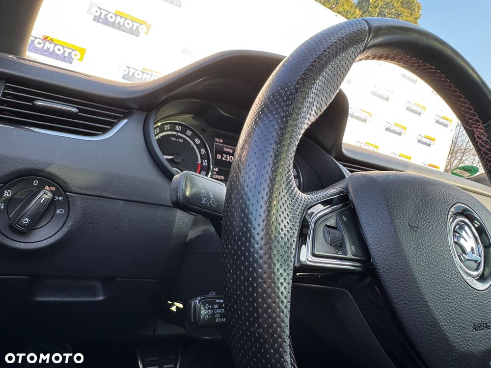Skoda Octavia 2.0 TDI (Green tec) DSG RS - 17