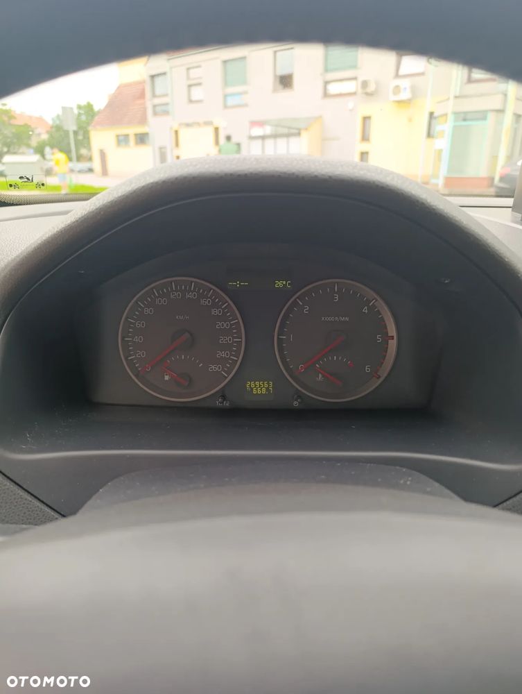 Volvo V50 2.4D5 - 15