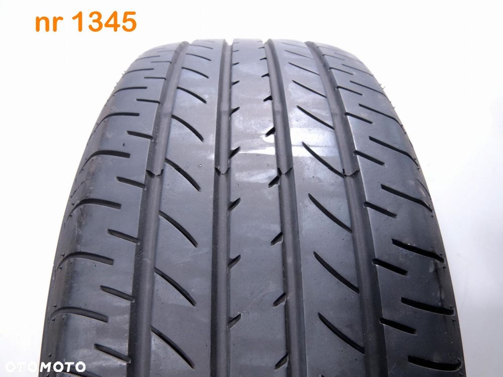 Yokohama BluEarth E51 E51B 225/60 R18 - 1