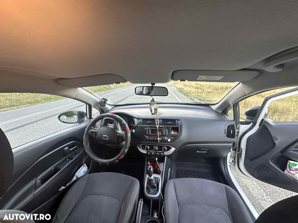 Kia Rio - 5