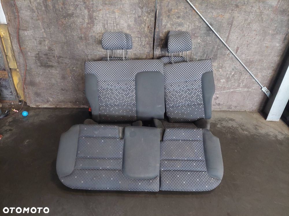 FOTEL FOTELE KOMPLET LEWY PRAWY KANAPA TYŁ AUDI A3 8L HB 3D - 1