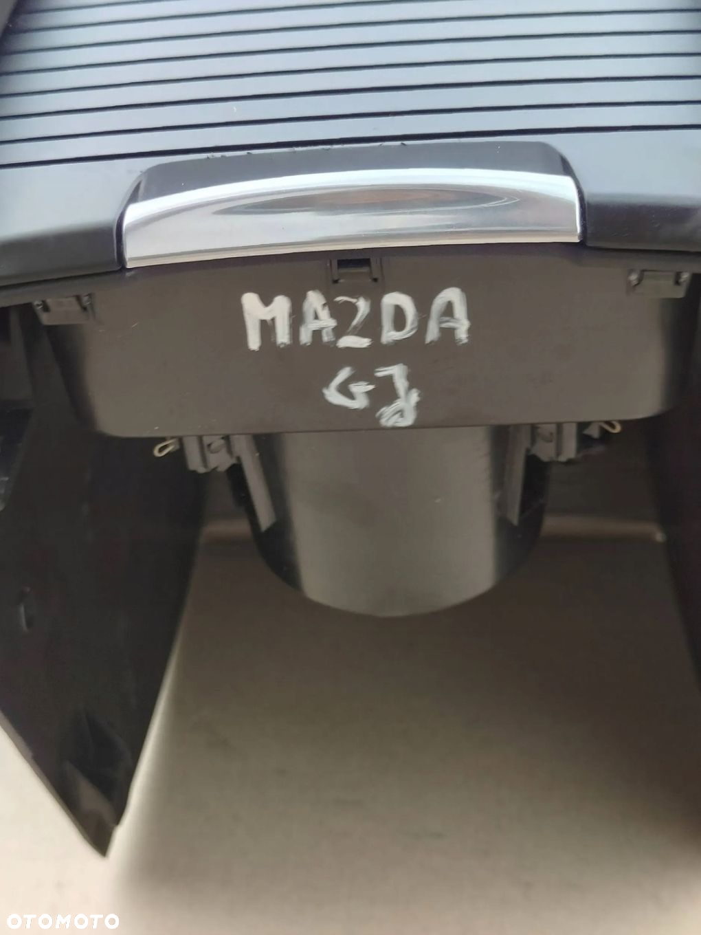 MAZDA 6 GJ LIFT TUNEL ŚRODKOWY SCHOWEK ORYGINAŁ - 6