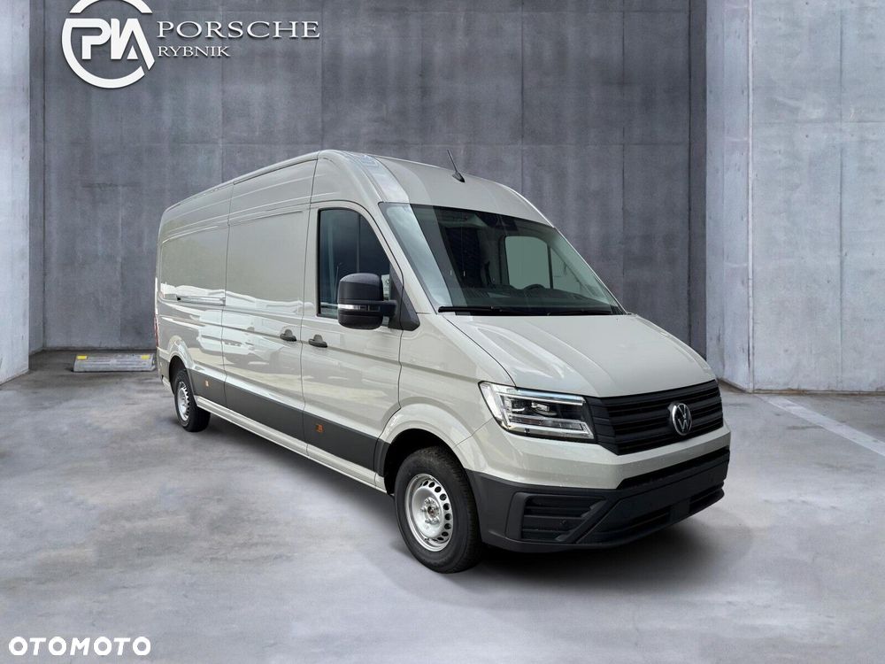 Volkswagen Crafter 35 Furgon z wysokim dachem silnik: 2,0 l EU6 SCR 177 KM / skrzynia biegów: Przedni napęd manualna 6-biegowa rozstaw osi: 4490 mm - 2
