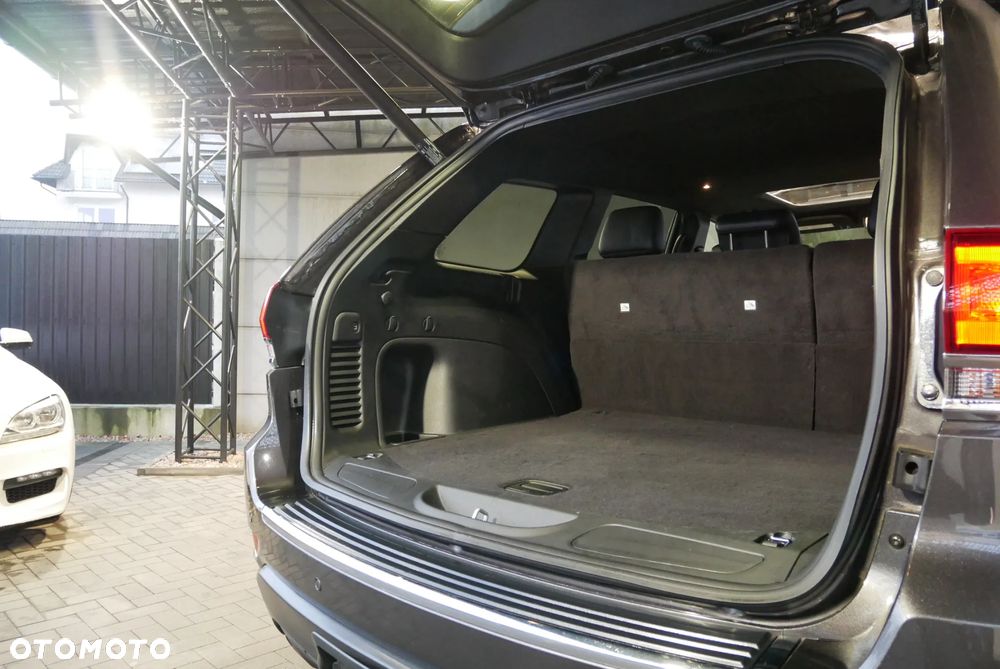Jeep Grand Cherokee - 33