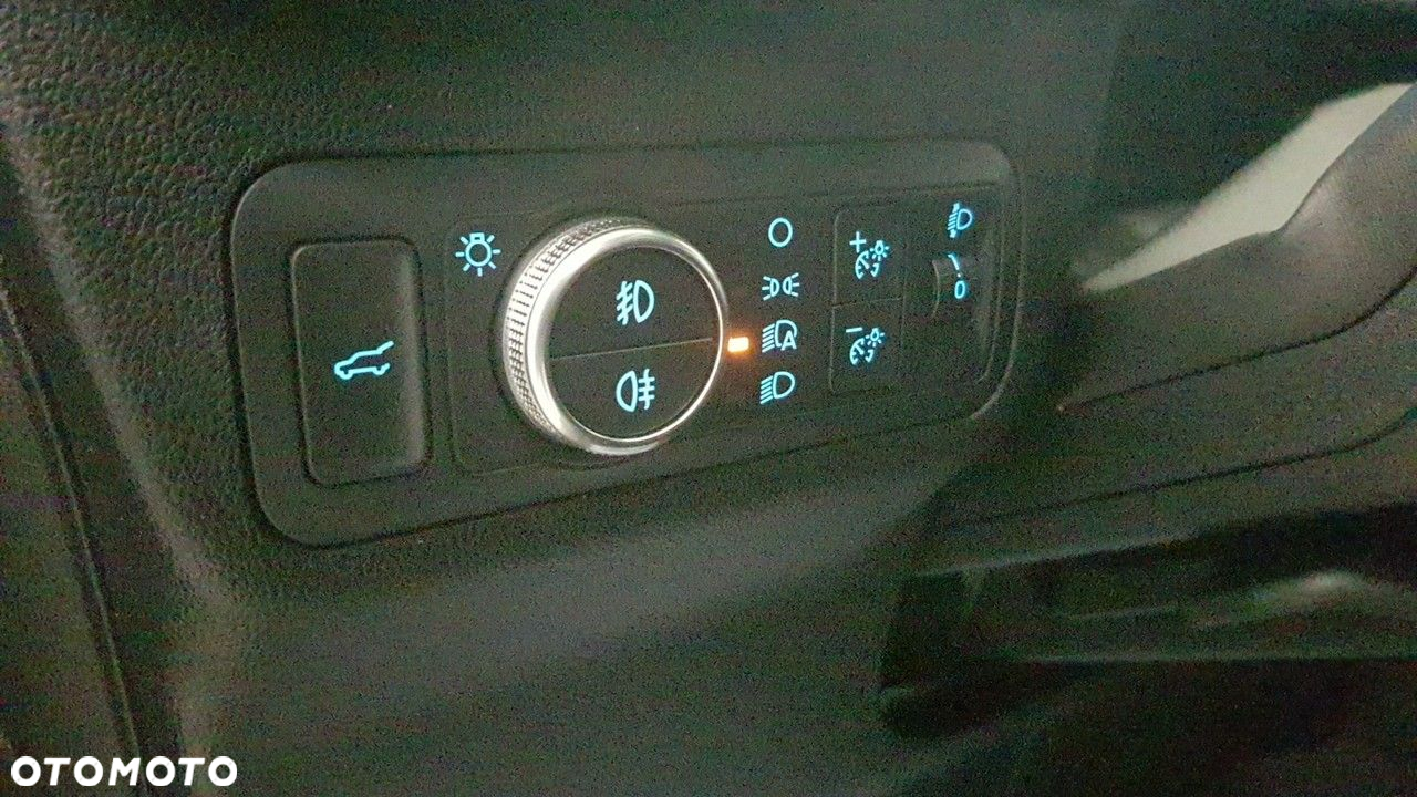Ford Kuga - 26
