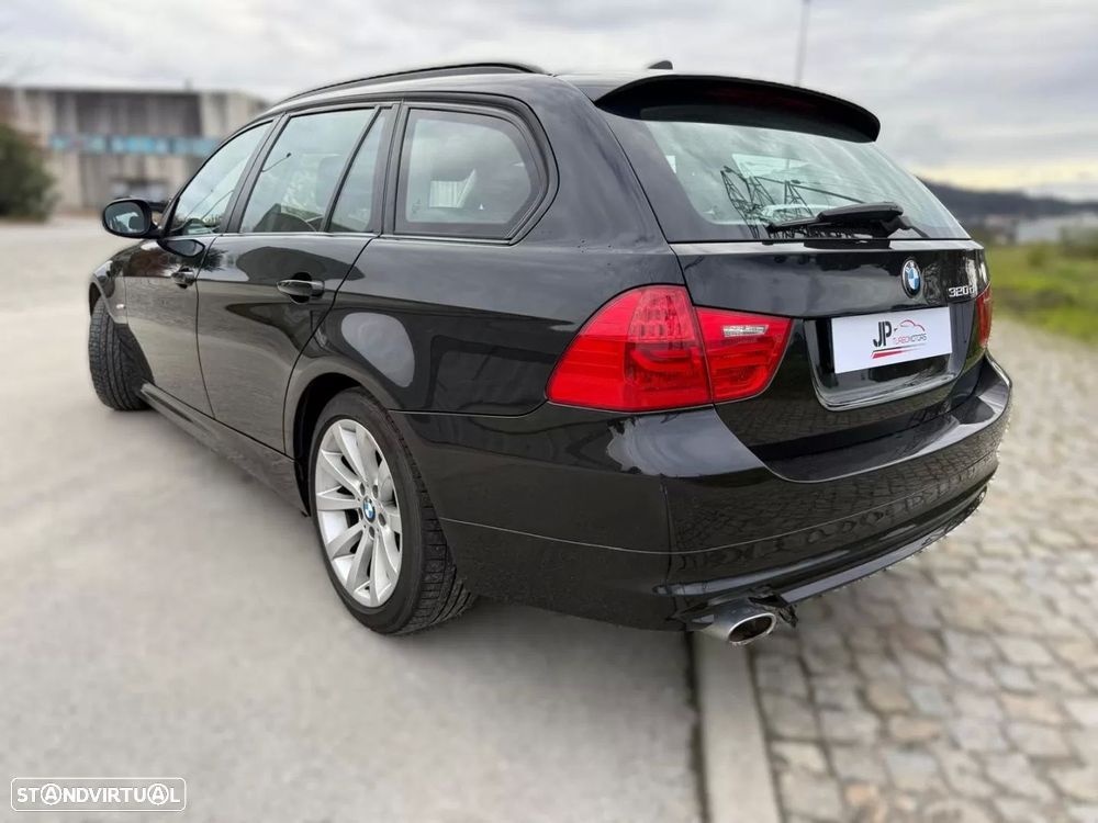 BMW 320 d Touring Navigation - 8
