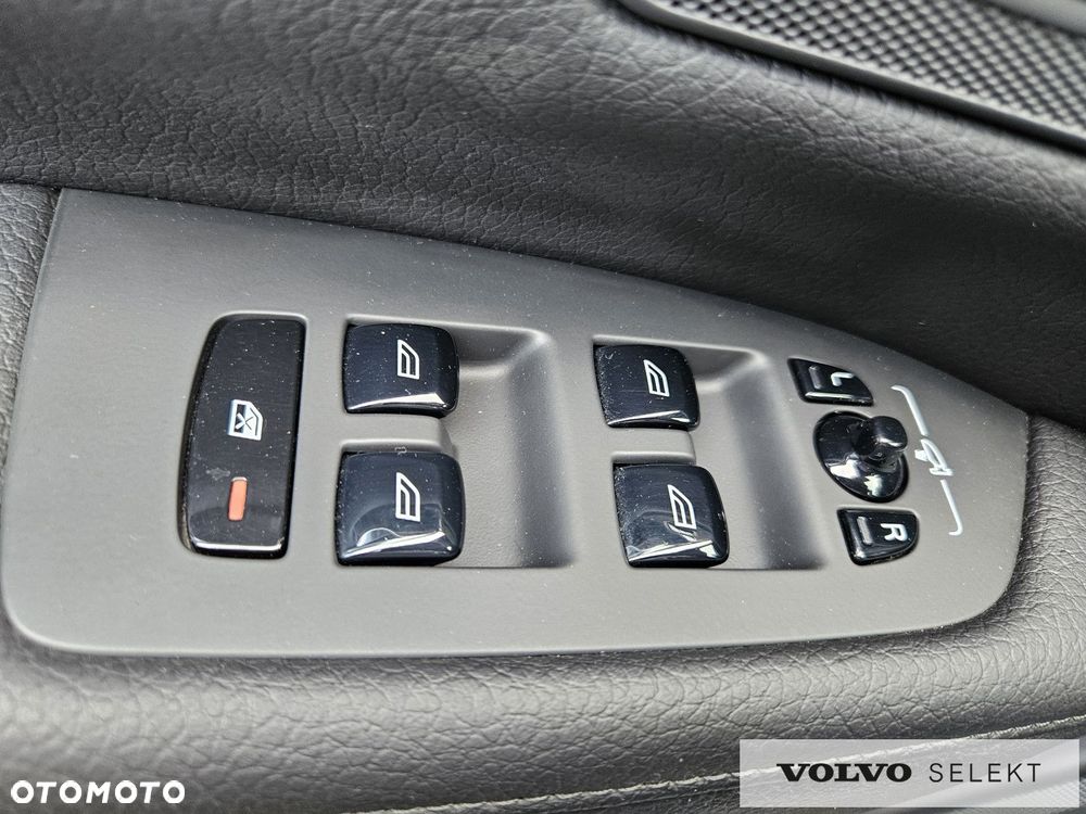 Volvo V90 Cross Country - 27