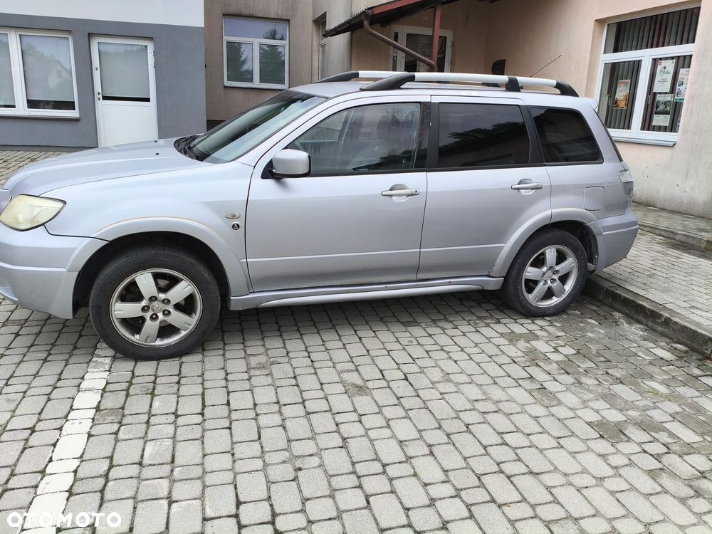 Mitsubishi Outlander 2.4 Dakar - 2