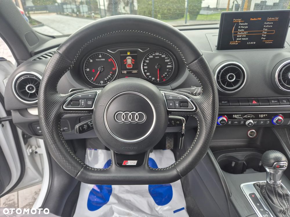 Audi A3 Sportback 2.0 TDI S tronic S line Sportpaket - 18