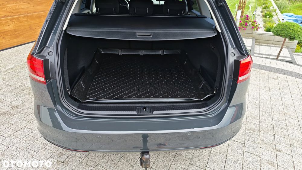 Volkswagen Passat Variant 2.0 TDI DSG (BlueMotion Technology) Highline - 24