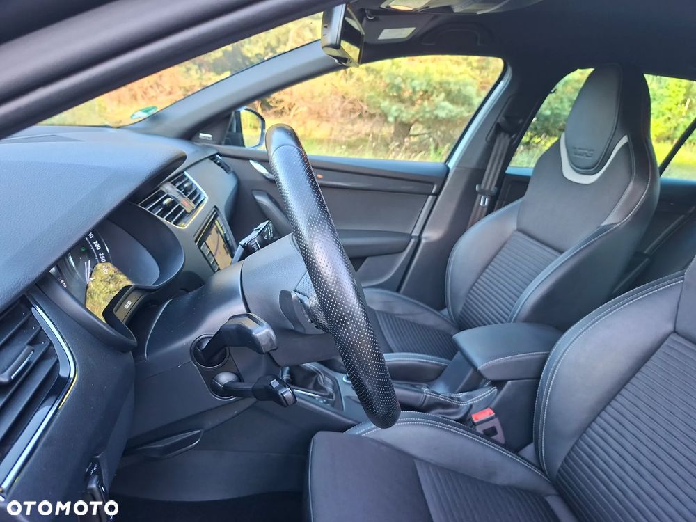 Skoda Octavia 2.0 TDI DSG RS - 34