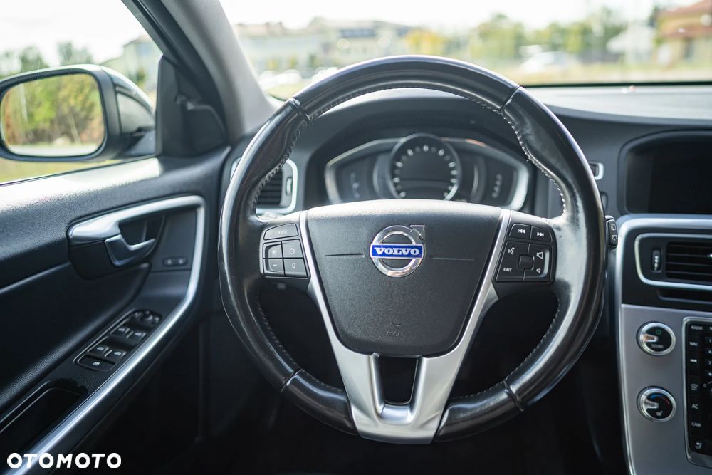 Volvo V60 T5 Drive-E R-Design Momentum - 14