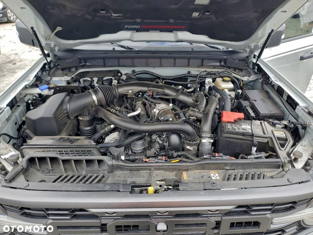 Ford Bronco - 12