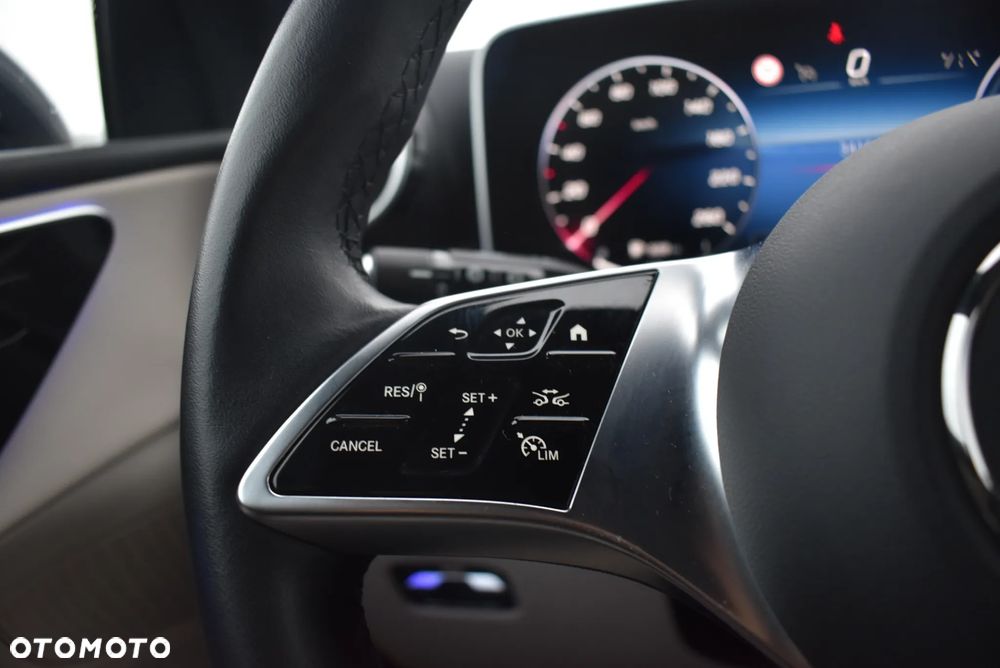 Mercedes-Benz GLC 300 de PHEV 4-Matic Avantgarde - 25