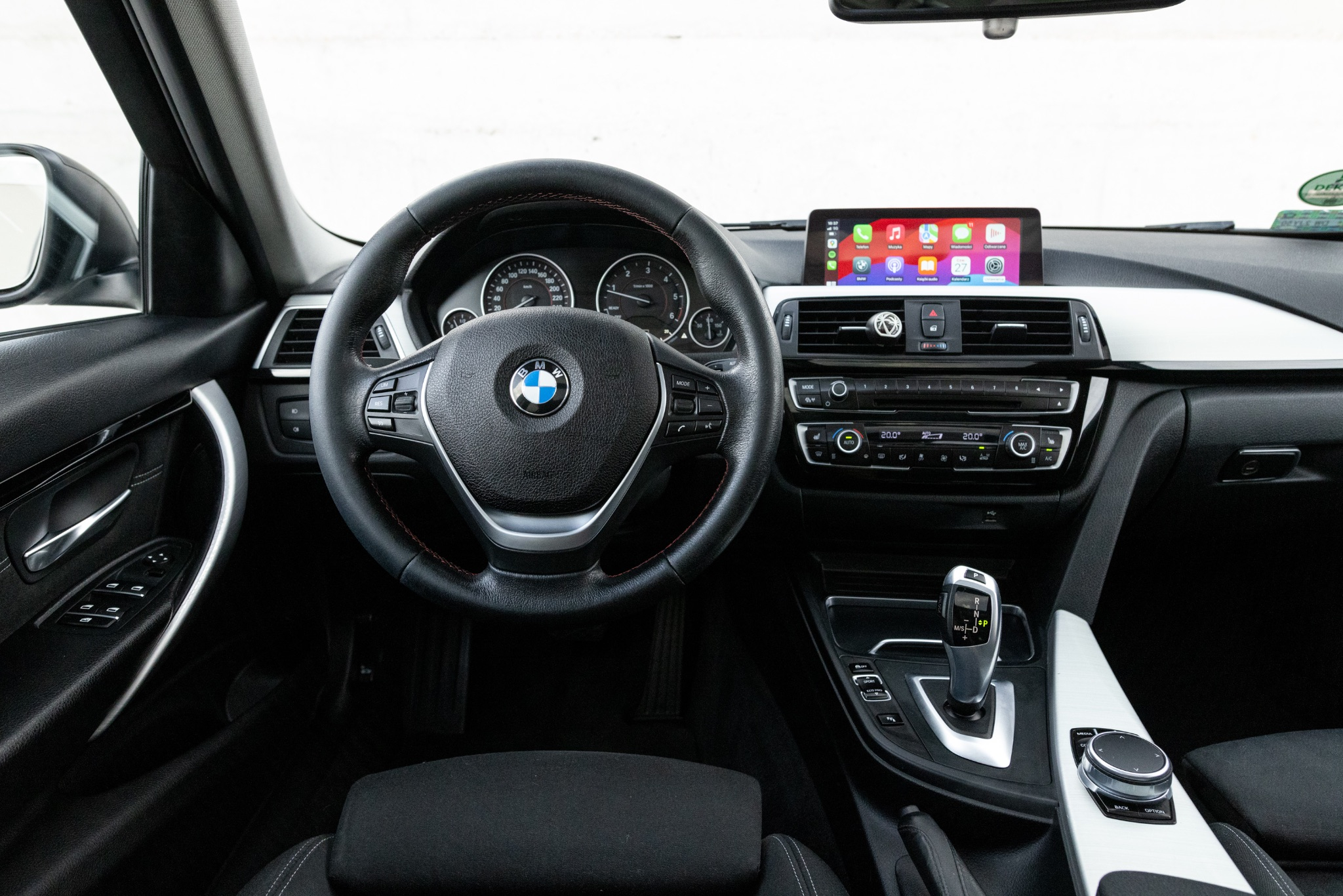 BMW Seria 3 318d Sport Line Shadow - 11