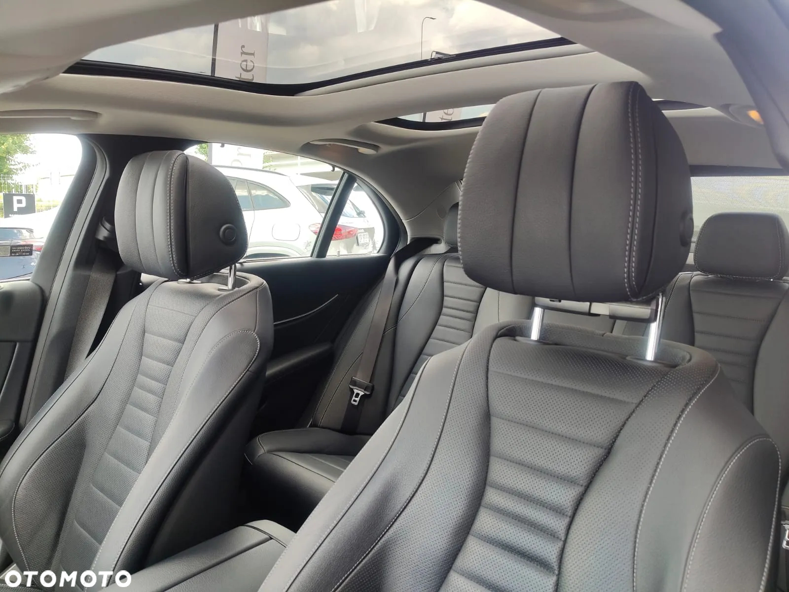 Mercedes-Benz Klasa E 400 d 4-Matic 9G-TRONIC - 22