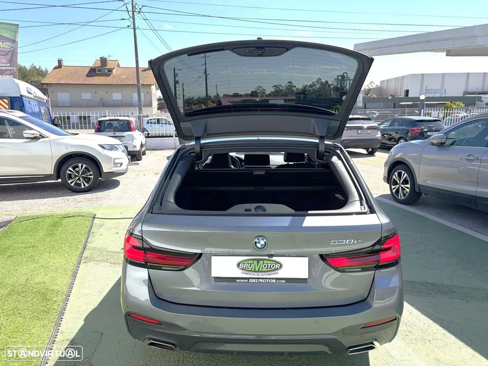 BMW 530 e Pack Desportivo M - 21