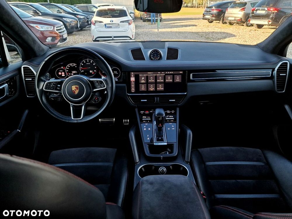 Porsche Cayenne - 24