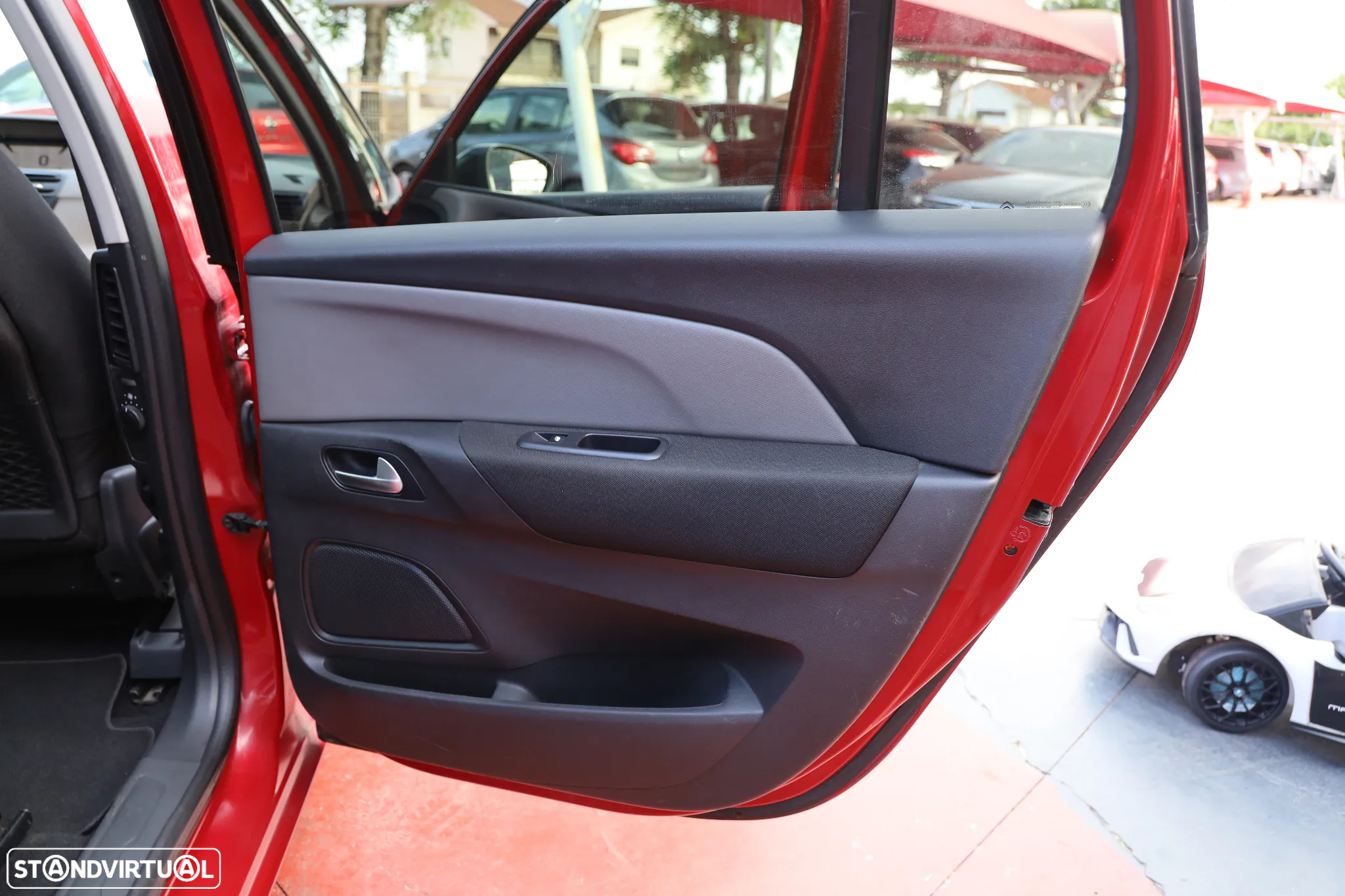 Citroën Grand C4 Spacetourer BlueHDi 130 Stop&Start EAT8 SHINE - 11