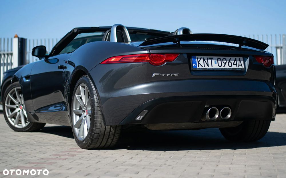 Jaguar F-Type R-Dynamic - 29