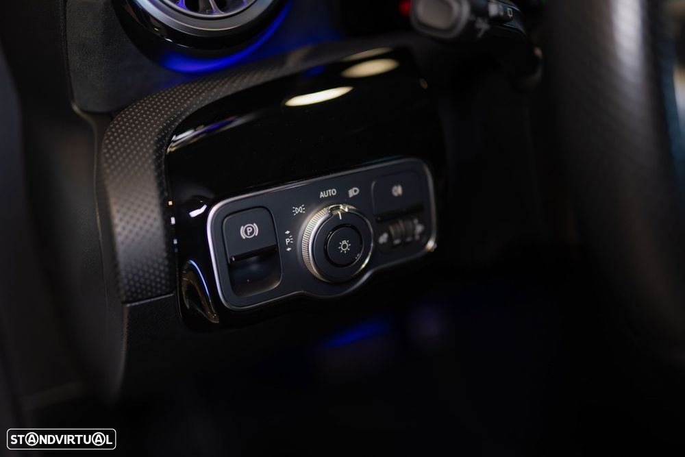 Mercedes-Benz CLA 250 e Shooting Brake AMG Line - 28