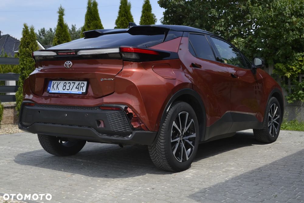 Toyota C-HR 2.0 PHEV Dynamic Force Style - 18