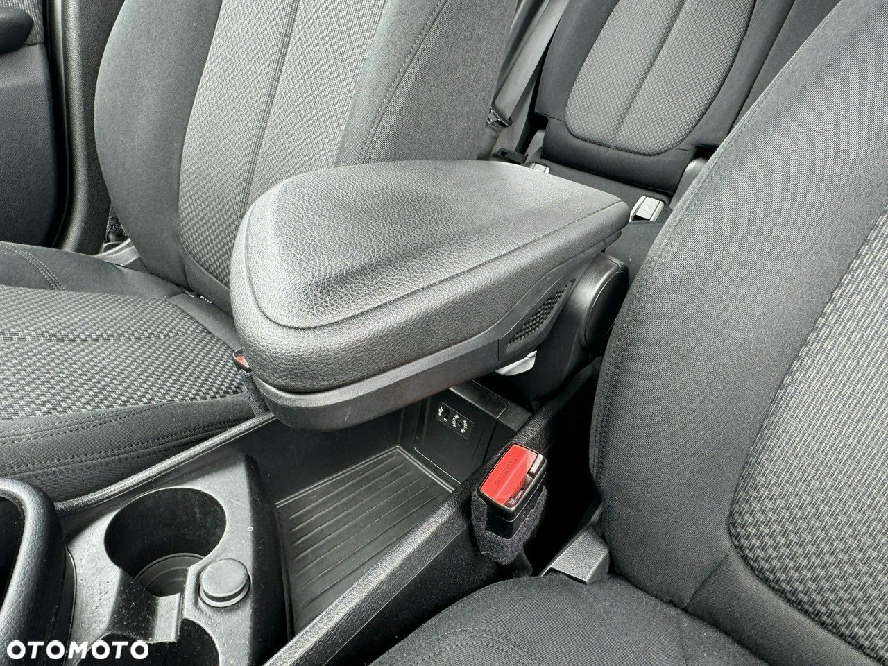 BMW Seria 2 - 30