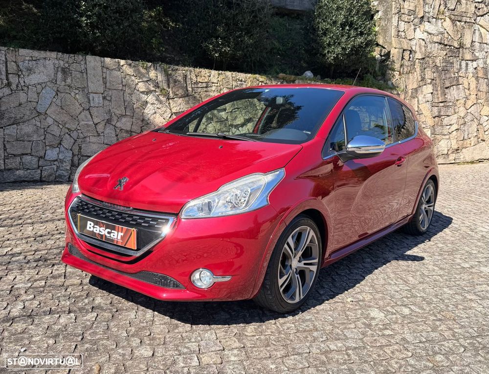 Peugeot 208 1.6 THP GTi - 1