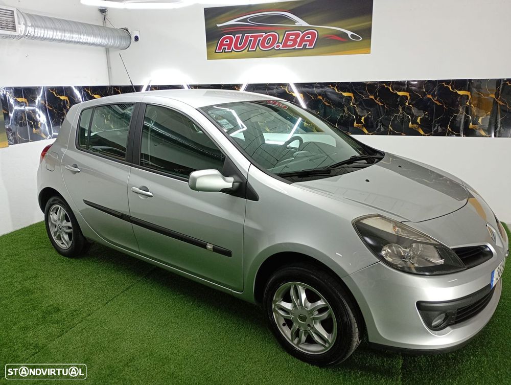Renault Clio 1.2 16V Dynamique - 11