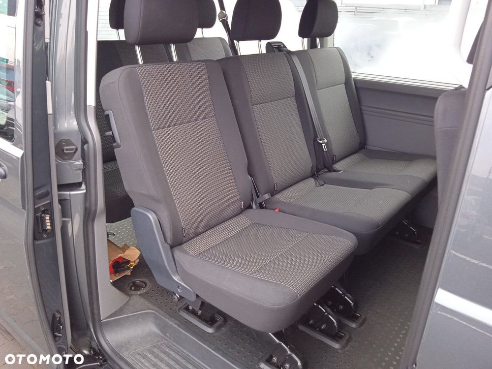 Volkswagen Caravelle - 14