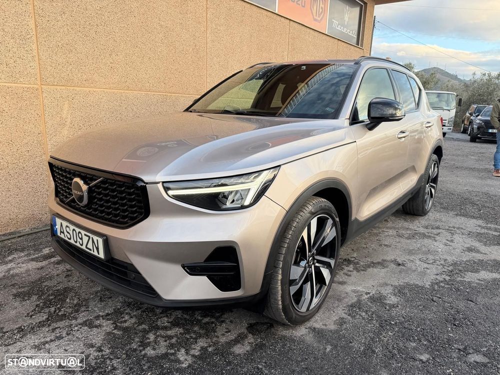 Volvo XC 40 1.5 T2 Plus Dark Auto - 4