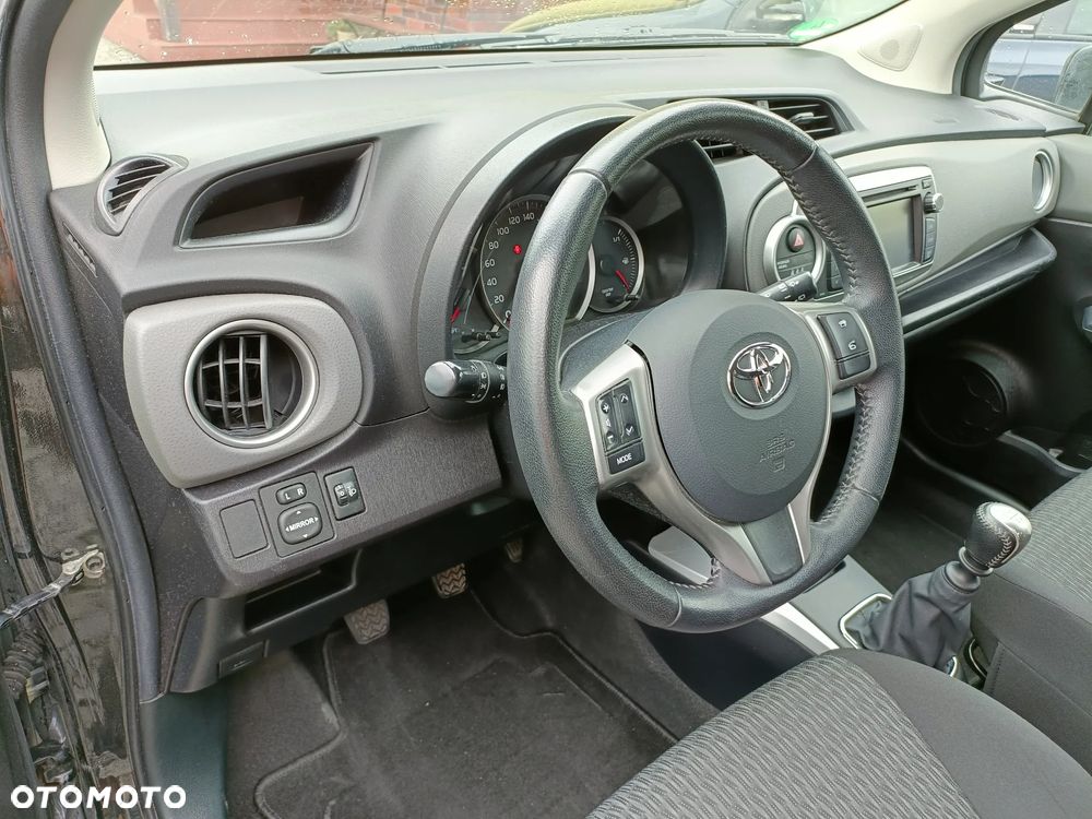 Toyota Yaris 1.33 VVT-i Edition - 11