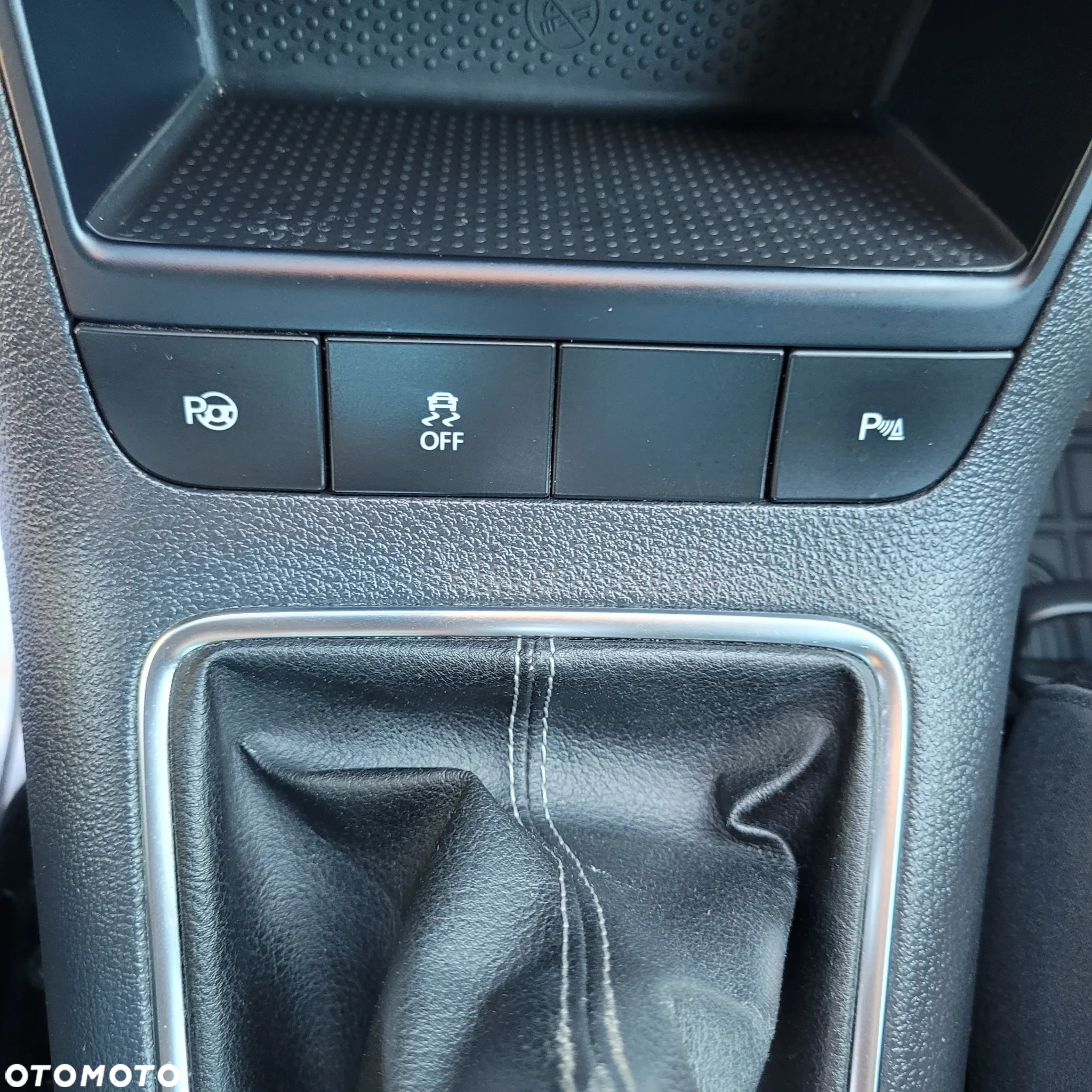 Volkswagen Golf Plus 1.6 TDI DPF Team - 24