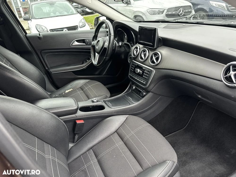 Mercedes-Benz GLA 200 (CDI) d 4Matic 7G-DCT Urban - 12