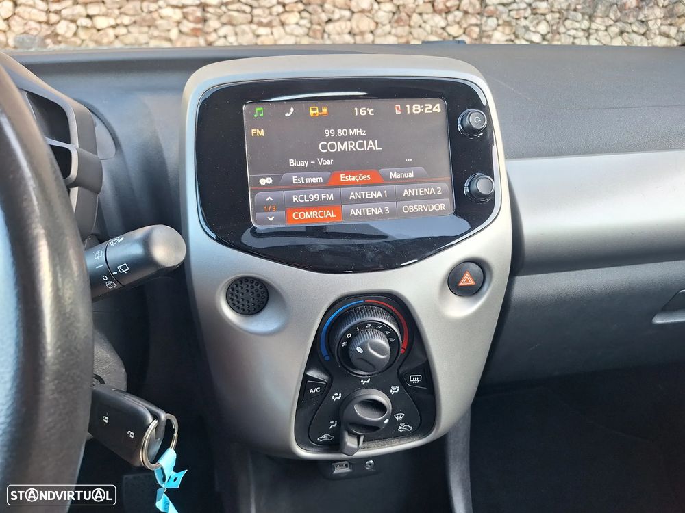 Toyota Aygo 1.0 X-Play+AC+X-Touch - 25