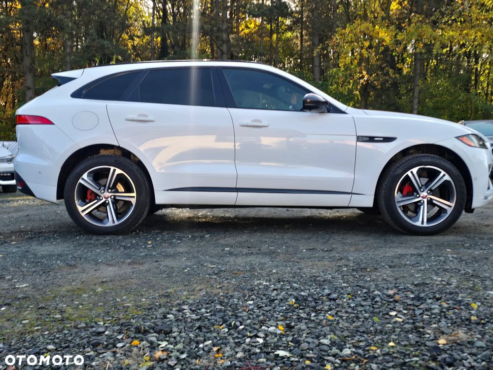 Jaguar F-Pace 20d AWD R-Sport - 9