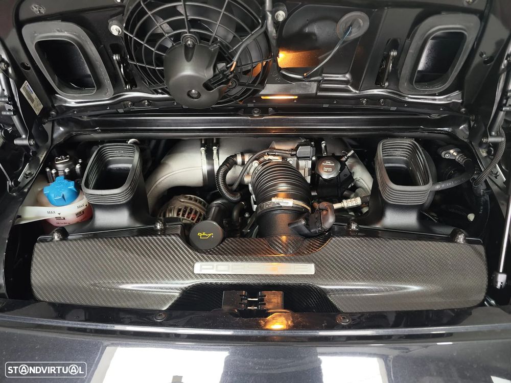 Porsche 911 (997) Carrera 4 S - 11