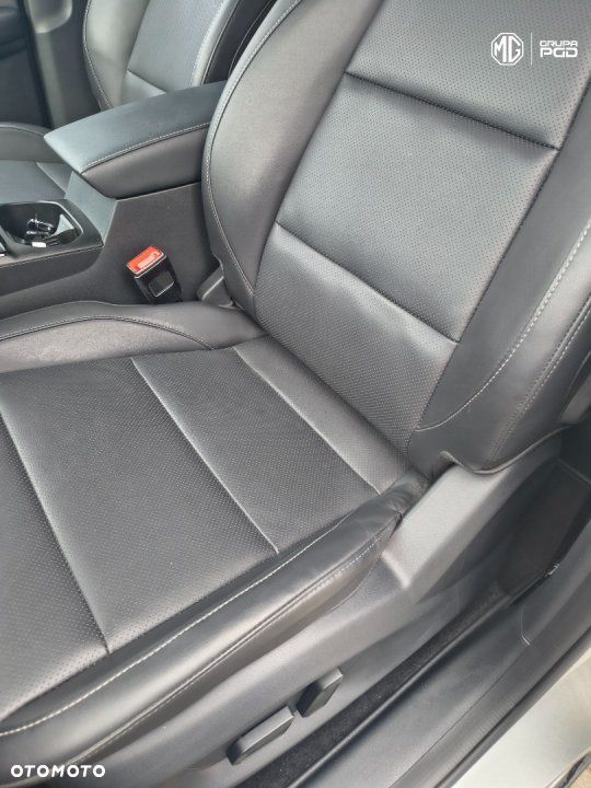 MG ZS - 13